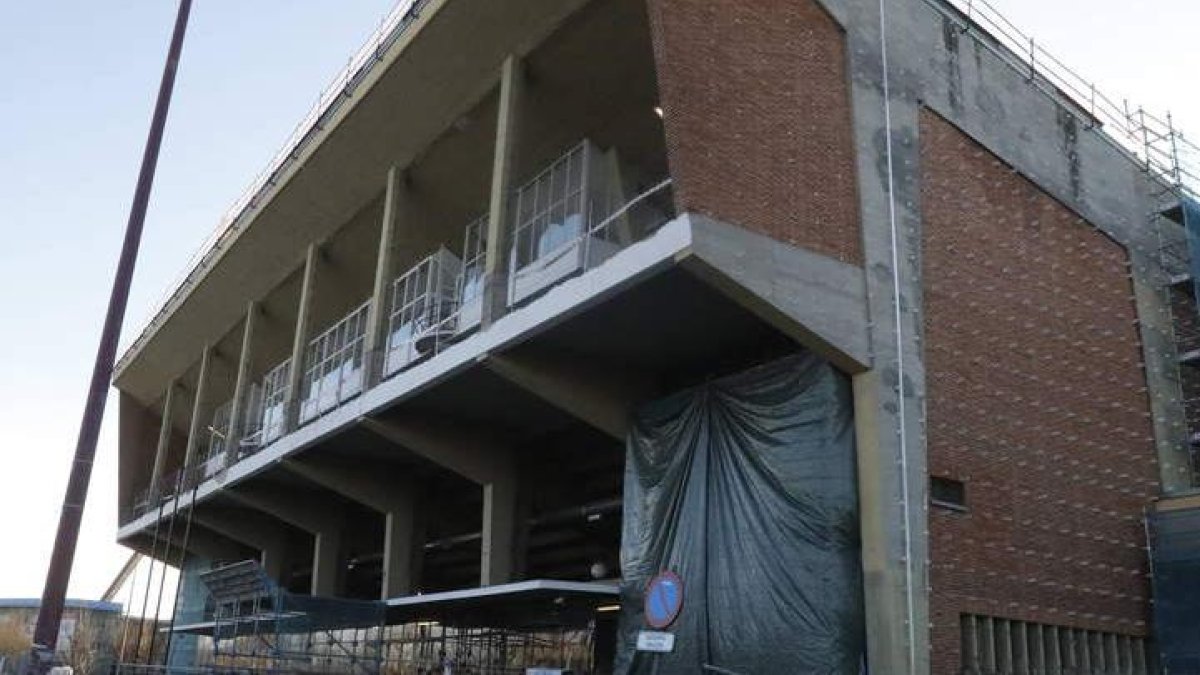 Las obras del Palacio de Deportes comenzaron en junio de 2023 y aún no han terminado. RAMIRO