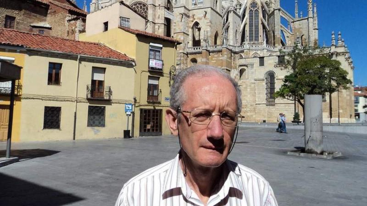 El profesor Carlos Taranilla presenta hoy en el ILC su último libro.
