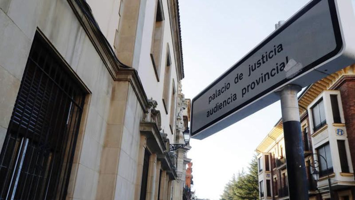 Edificio de la Audiencia Provincial de León