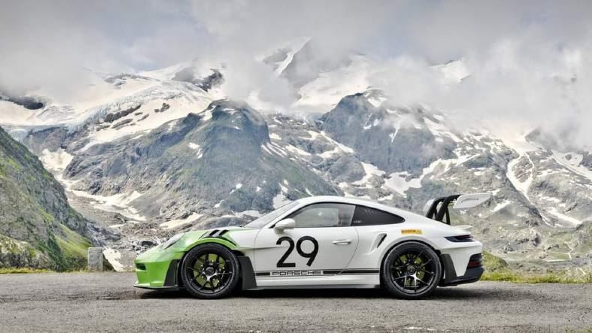 Verdi-blanco 911 nº 29…
«Tributo Jo Siffert».