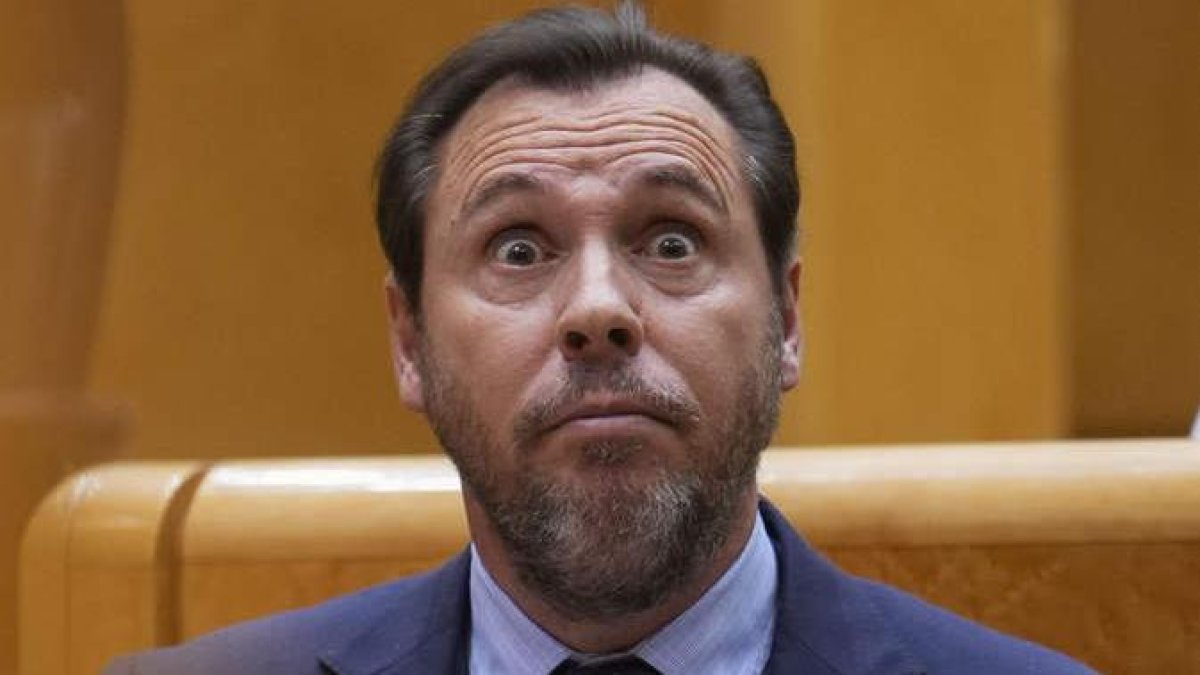 Óscar Puente ayer, en su comparecencia en el Senado.  BORJA SANCHEZ-TRILLO