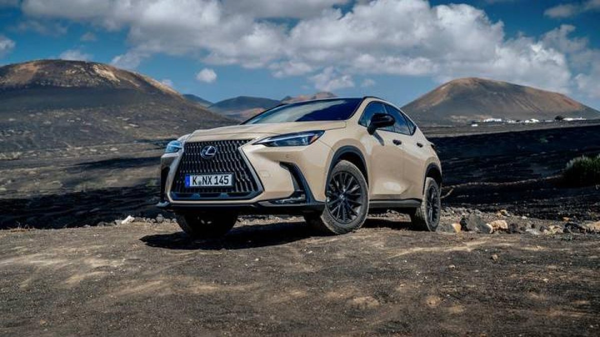 Lexus NX Overtrail.