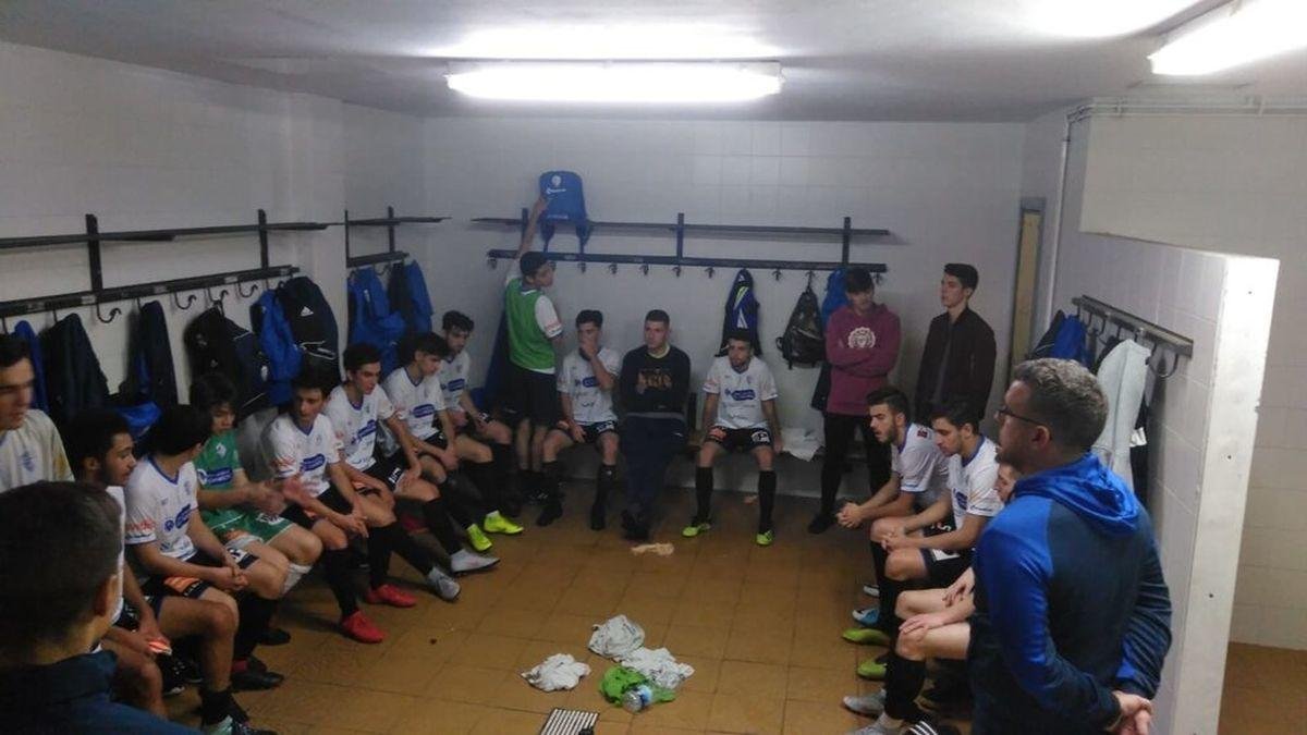 Despedida de Javi Rey como técnico del juvenil pontino. oucf