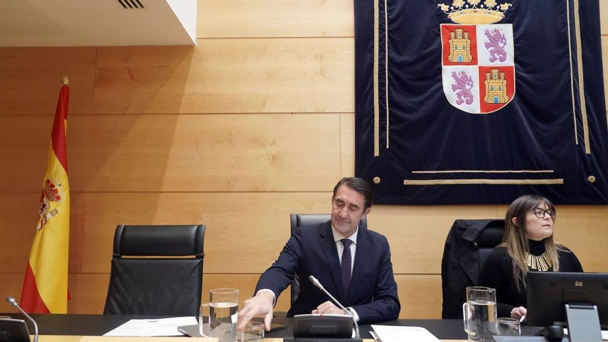 El consejero compareció este martes en comisión en las Cortes de Castilla y León. rubén cacho