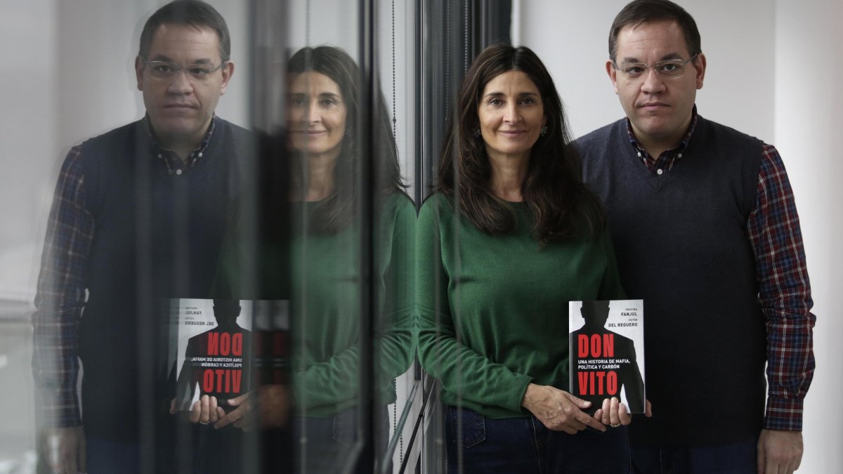 Cristina Fanjul y Víctor del Reguero, autores de 'Don Vito, una historia de mafia, política y carbón'