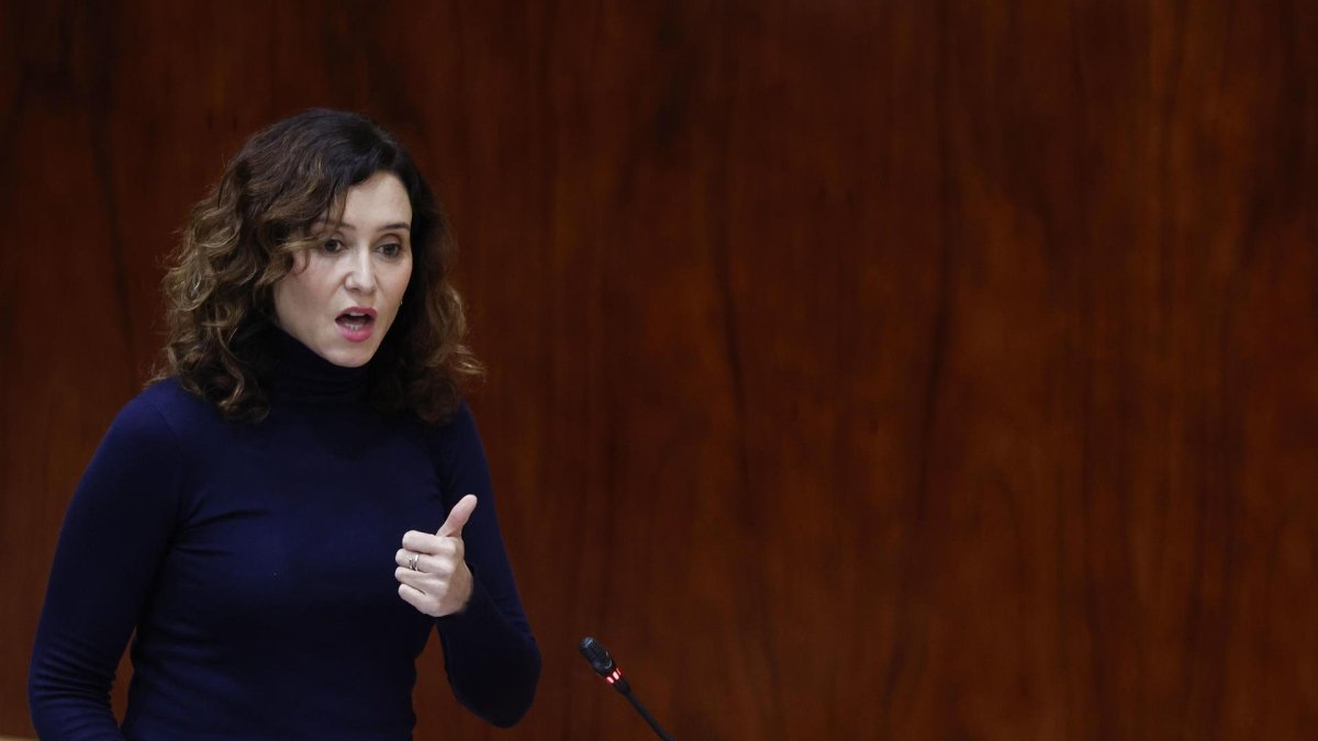 Imagen de archivo de la presidenta de la Comunidad de Madrid, Isabel Díaz Ayuso, durante un pleno de la Asamblea de Madrid. EFE/ Sergio Pérez