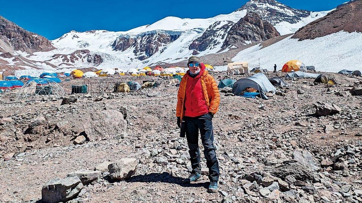 José María Fernández, en uno de los campamentos base. DL