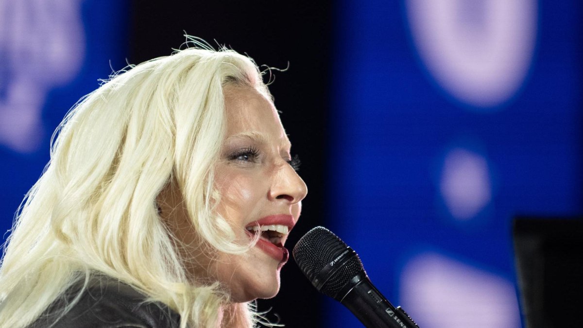 Lady Gaga kraljevala na podelitvi MTV VMA 2025, Ariana Grande in Mariah Carey pa sta bili prav tako v središču pozornosti