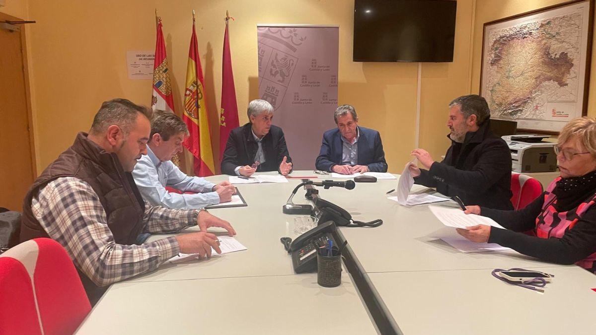 Un momento de la reunión celebrada en la delegación territorial este jueves. dl