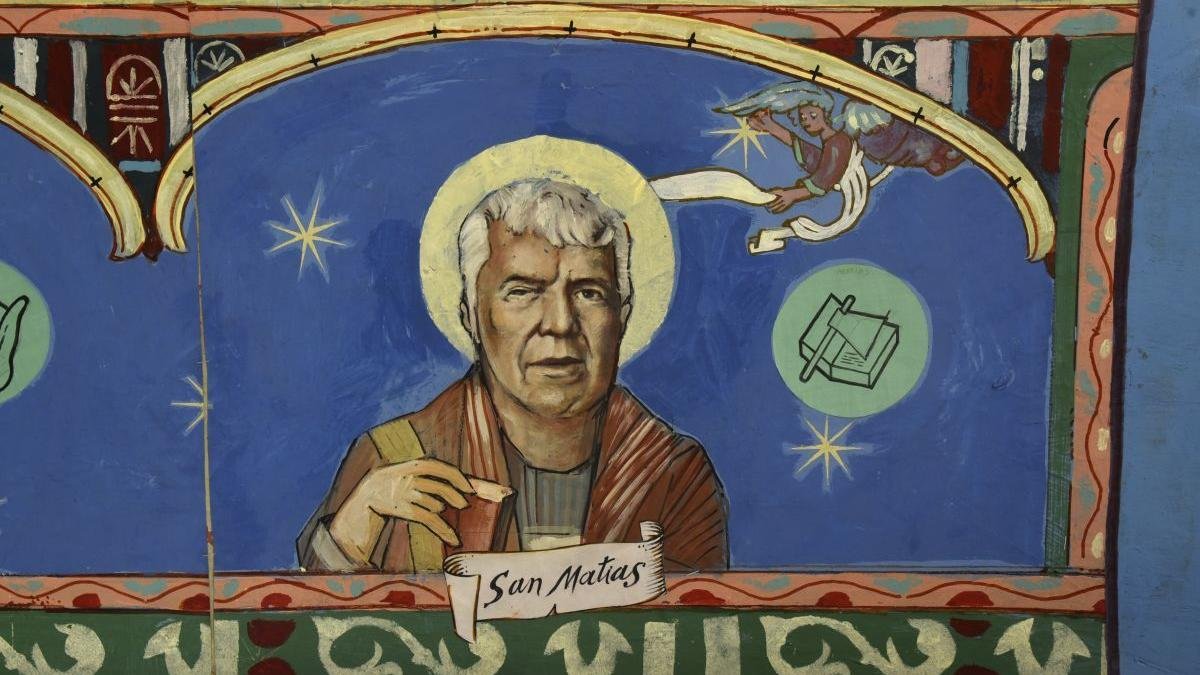 El empresario Eduardo Lacasta inmortalizado como san Matías en una ermita de Huesca. JAVIER BLASCO