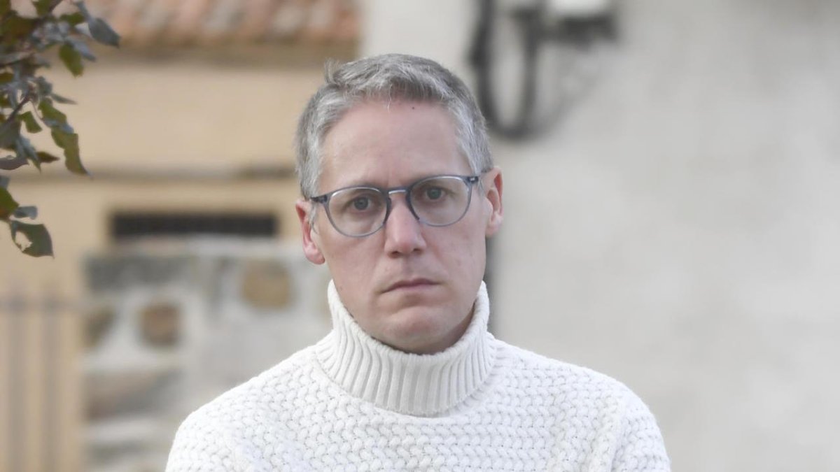 El alcalde de Torrecaballeros, uno de los afectados, Rubén García de Andrés.