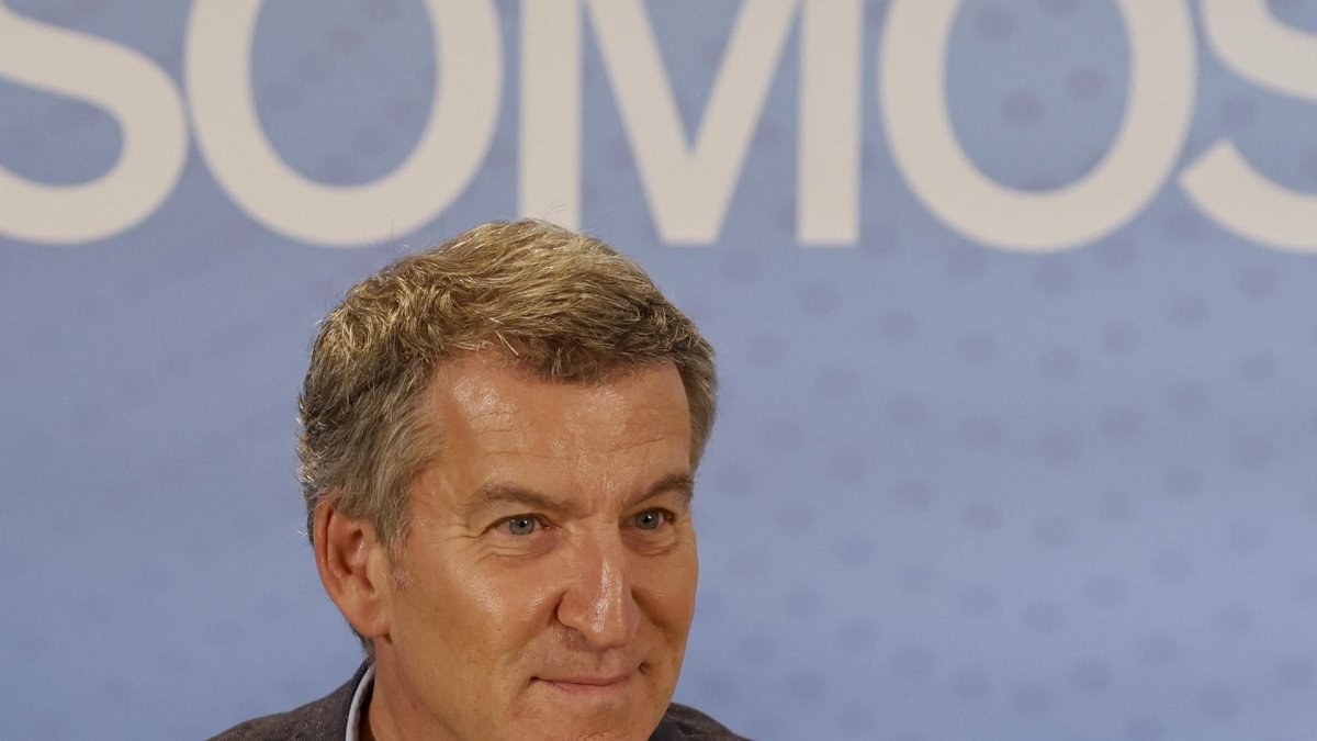 Feijóo anuncia que presentará una moción de censura contra sánchez si junts la apoya