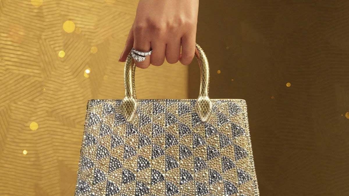 Pulsera y anillo de Bulgari con la forma de una serpiente. EFE