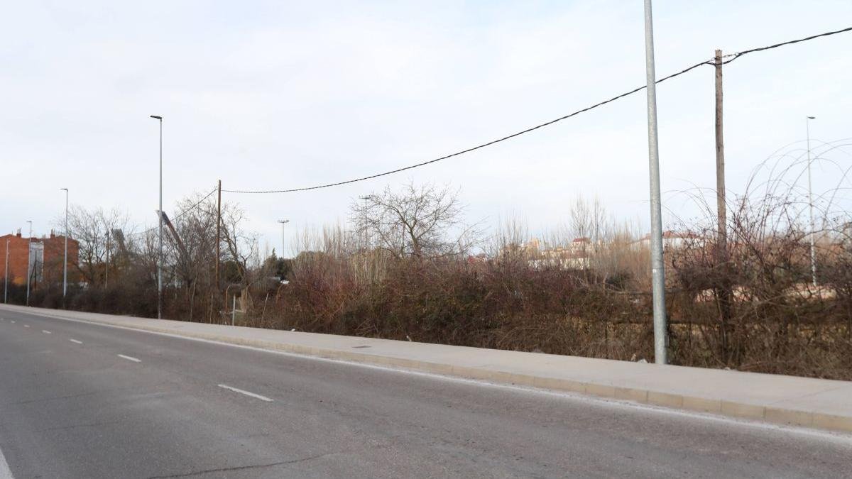 La carretera tendrá aparcamientos.