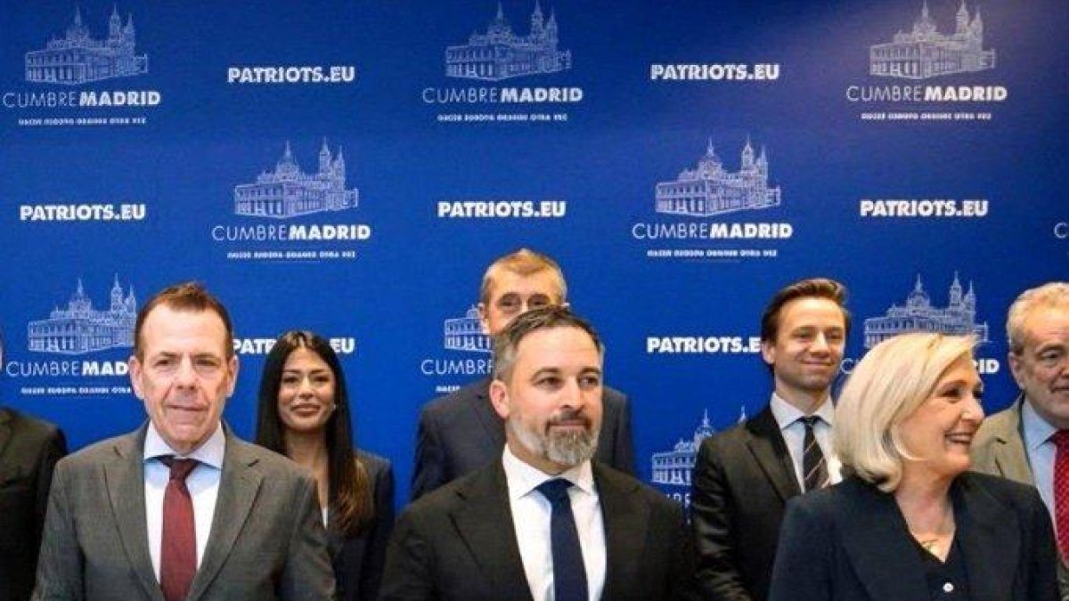 Abascal en la cumbre de Patriots de este fin de semana en una imagen que ha colgado Óscar Puente en sus redes sociales.