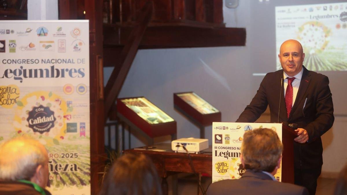 Intervención del viceconsejero de Política Agraria, Jorge Llorente, durante el Congreso Nacional de Legumbres.