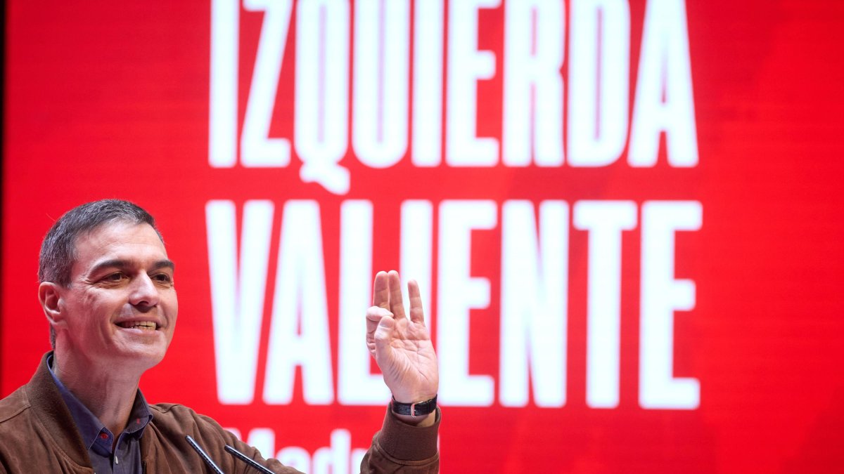 El CIS de Tezanos dispara al PSOE: amplía en 5 puntos su ventaja sobre ...