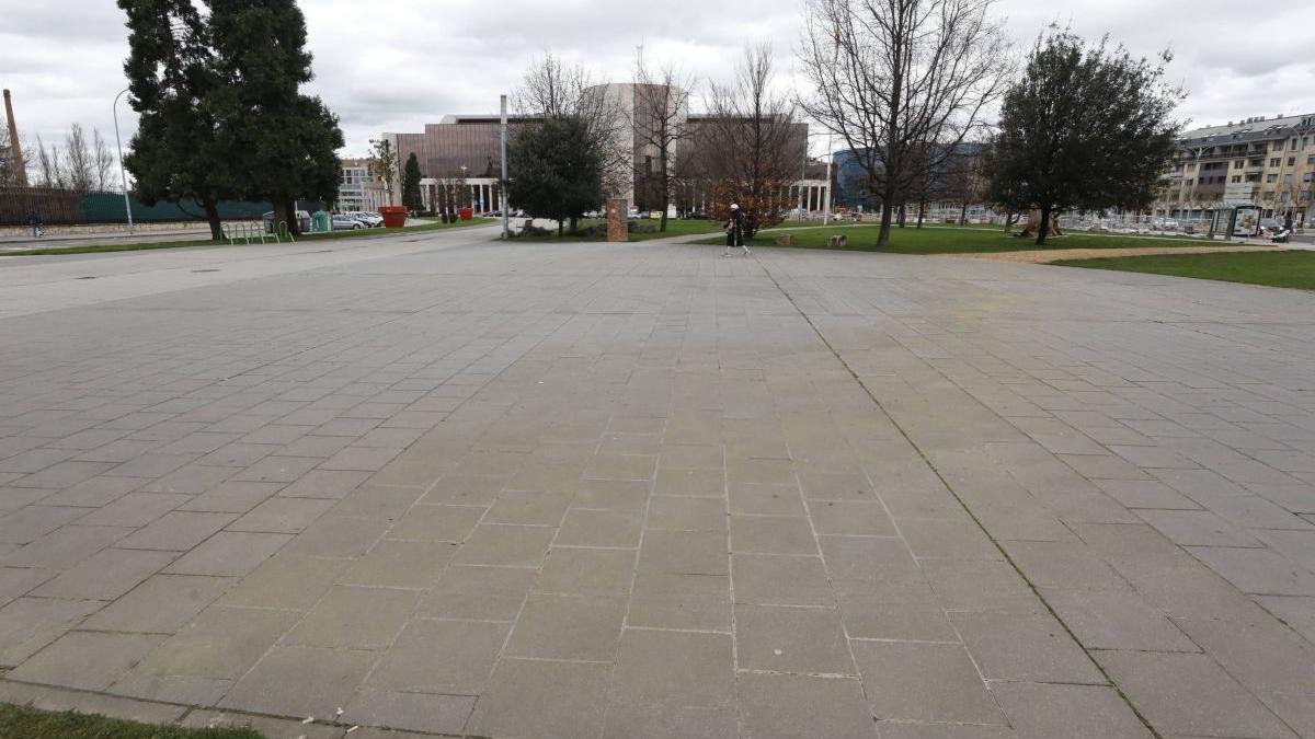 El nuevo juego infantil de 950.000 euros se colocará entre la Casa del Peregrino y el Auditorio Ciudad de León.