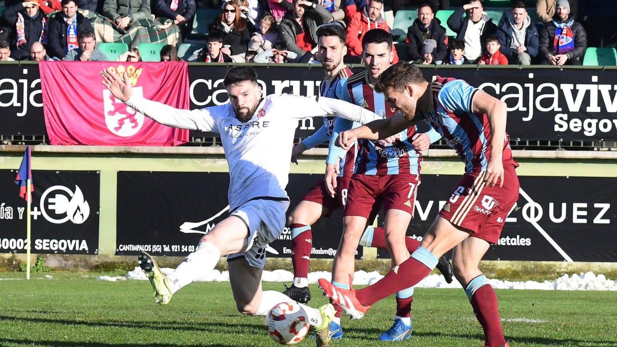 La Cultural no se mostró segura en defensa en algunas acciones frente a la Gimnástica Segoviana.