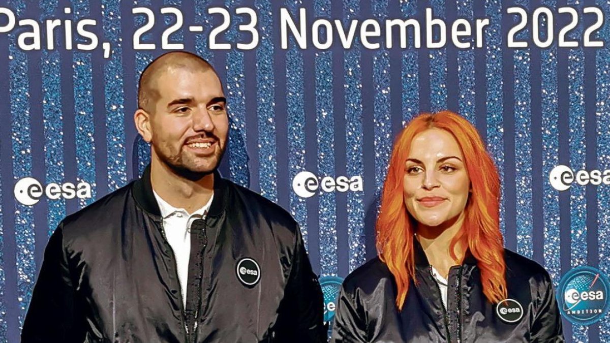 Los leoneses Pablo Álvarez y Sara García en París en 2022 cuando fueron seleccionados.