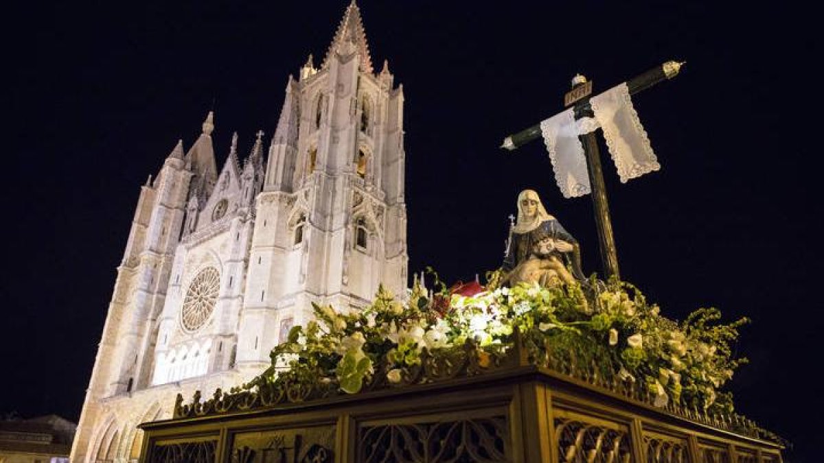 Procesión de la Virgen de la Amargura.