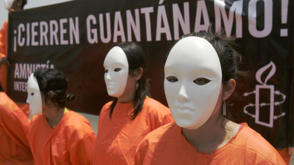 Protesta de Amnistía Internacional en contra de la Base de Guantánamo.
