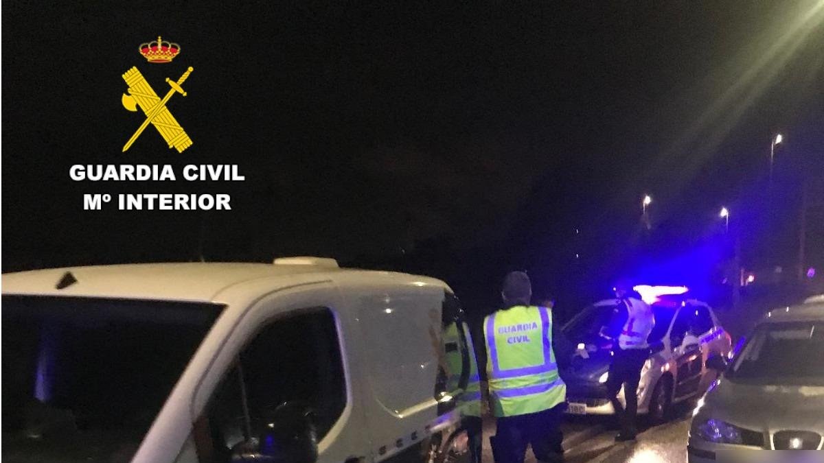 Uno de los controles realizados por la Guardia Civil.