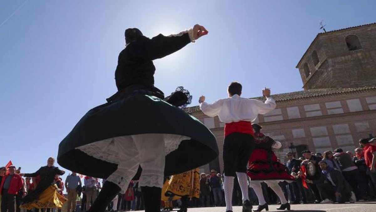 Celebración de los actos conmemorativos del Día de Castilla y León en el histórico municipio vallisoletano de Villalar de los Comuneros, este miércoles.