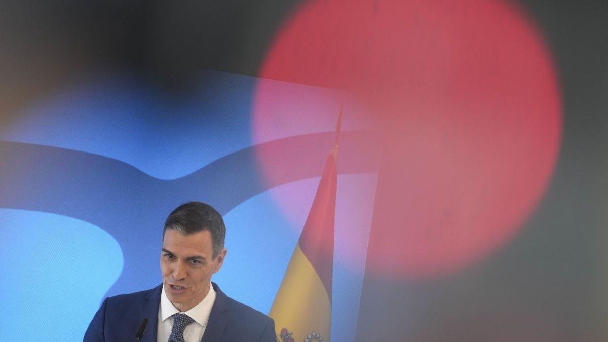 La tibieza del gobierno y ferraz con leire díaz inquieta en el psoe