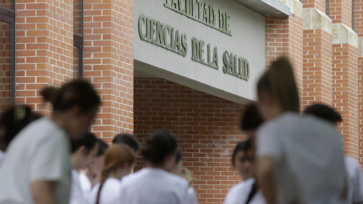 La fiebre de los estudios de medicina copará el noroeste con 8 facultades