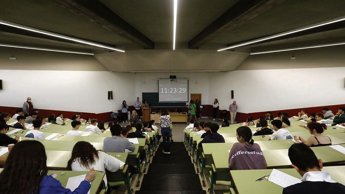 Llega la nueva selectividad 2025 para 2. 055 alumnos de león que deben «cuidar más la presentación y reflexionar»