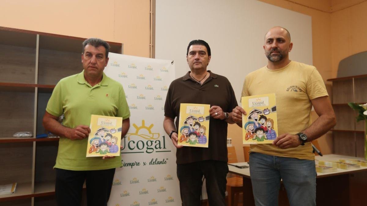 Arsenio Melón, Antonio Manilla y Héctor Llorente, en la presentación del cómic.