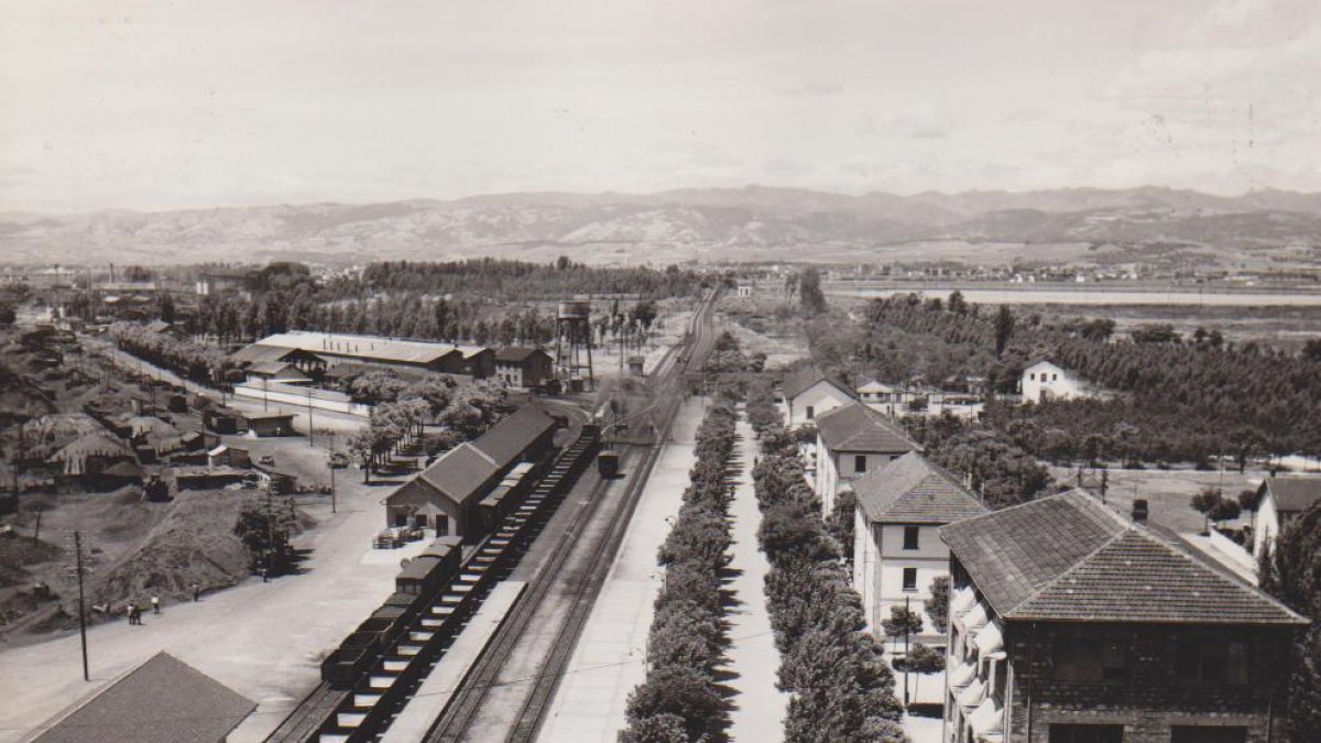 Así era la vieja estación del tren de la MSP a Villablino, en los días de la Ciudad del Dólar.