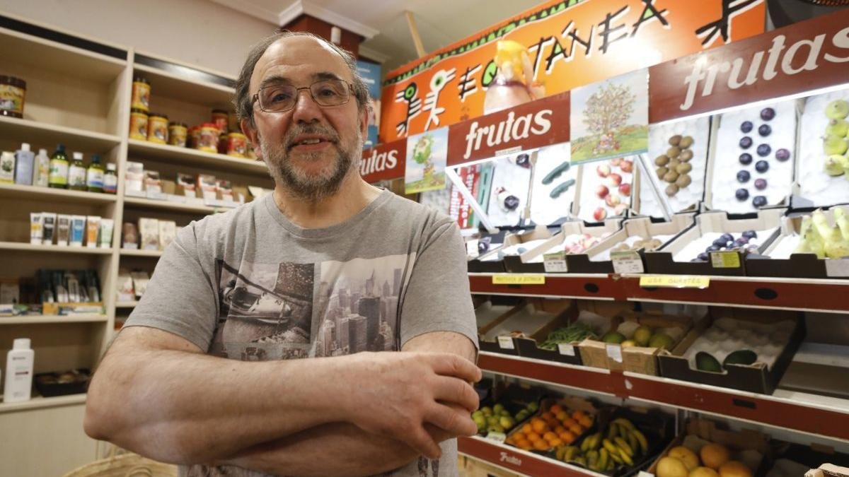 José LUis Chamorro, en la tienda Equitania.