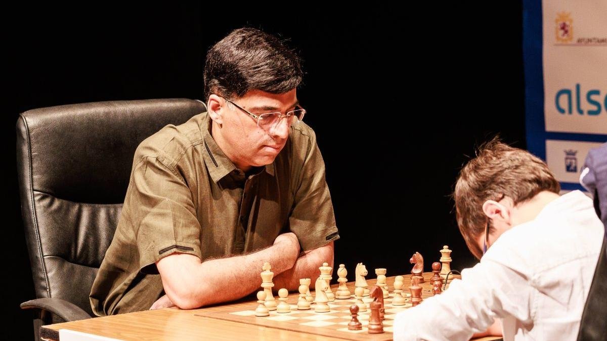 Anand tuvo que recurrir a las partidas relámpago tras firmar cuatro tablas contra el joven Faustino Oro.