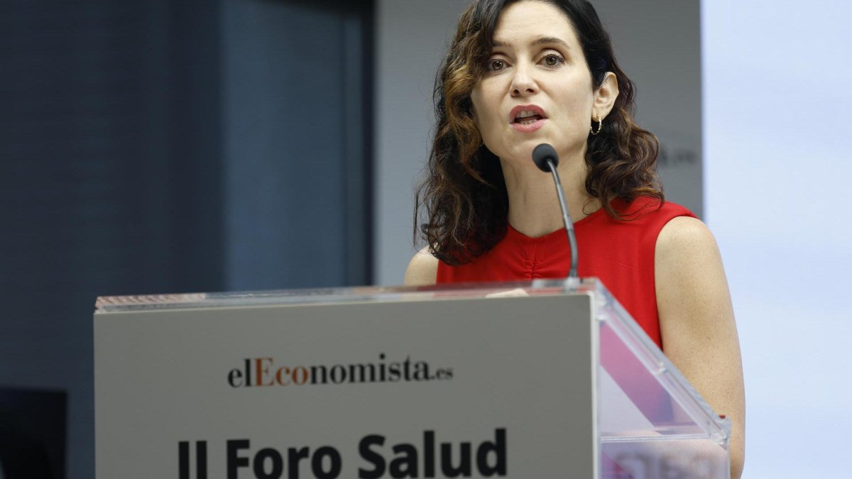 La presidenta de la Comunidad de Madrid, Isabel Díaz Ayuso, interviene en la inauguración del II Foro Salud organizado por el digital elEconomista, este martes en Madrid. EFE/ Mariscal.