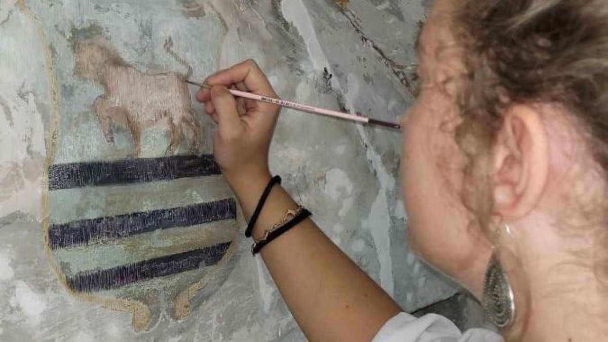 Imagen de una restauración en el Palacio de Grajal.