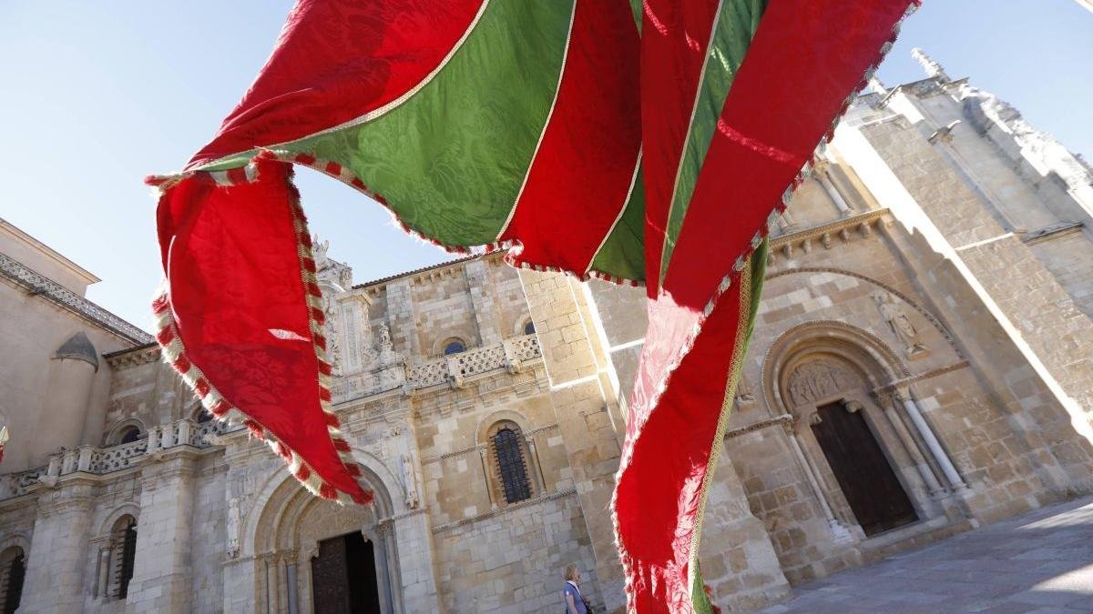 El pendón de San Isidoro ondea desde 1147.