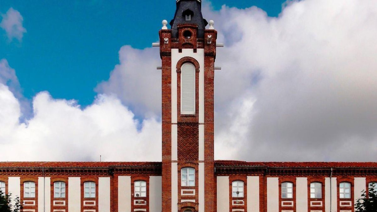 C/ San Antonio, 53 (D) / Altos de Nava.