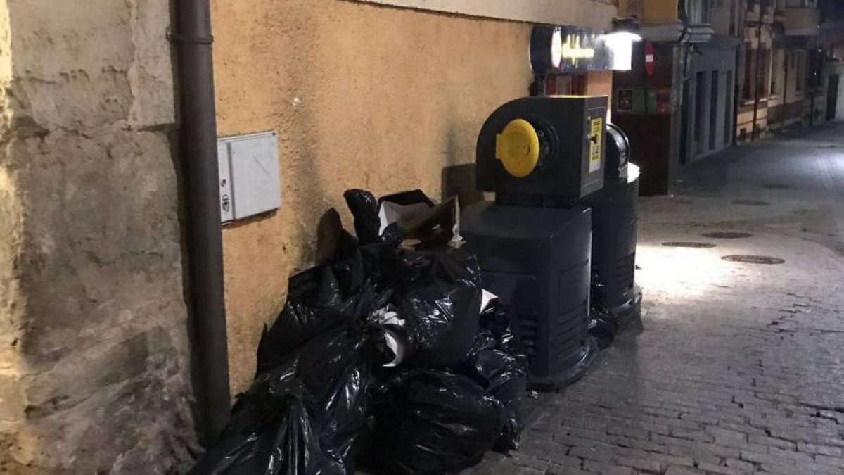 Las quejas presentadas ante el Común se centran en las plazas Mayor y alrededores y del Conde.