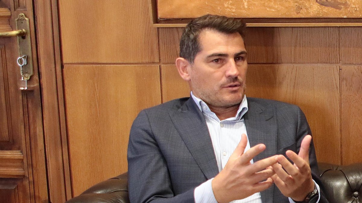 Iker Casillas en el Ayuntamiento de León.