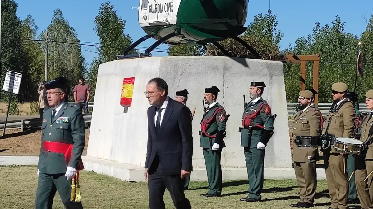 Homenaje en Zamora a los guardias civiles leoneses fallecidos.