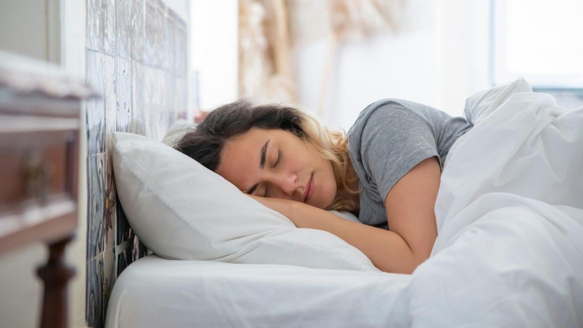 El descanso no debe fiarse a productos milagro, alerta la SEN.