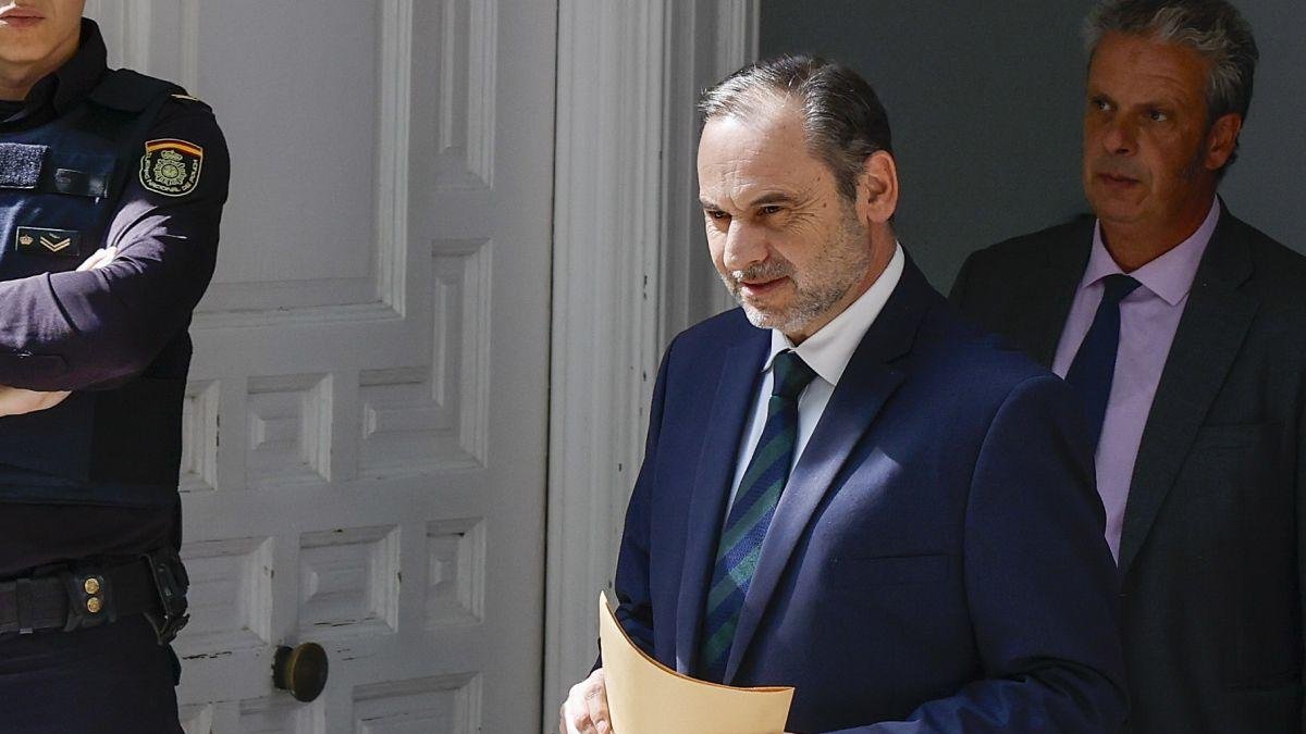 El exministro Jose Luis Ábalos, a la salida este miércoles del Tribunal Supremo.