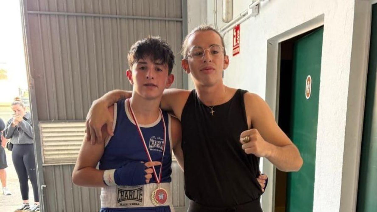 Los hermanos Hugo y Héctor León.