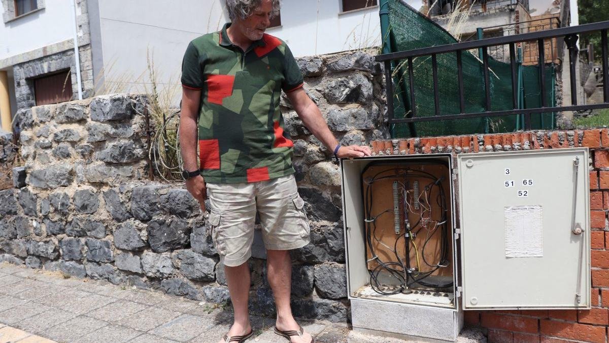 El servicio tiene pendiente que se coloquen las cajas de distribución de la fibra óptica.