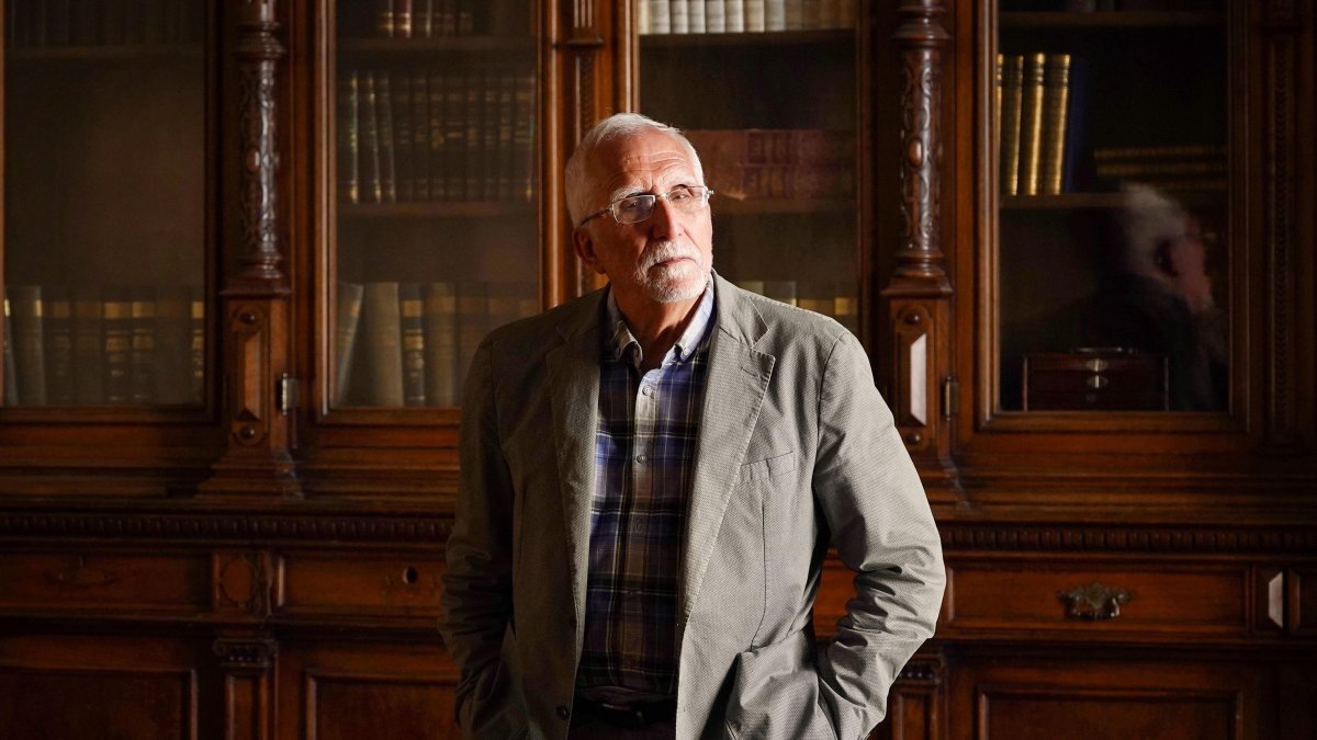 El escritor y académico leonés Luis Mateo Díez.