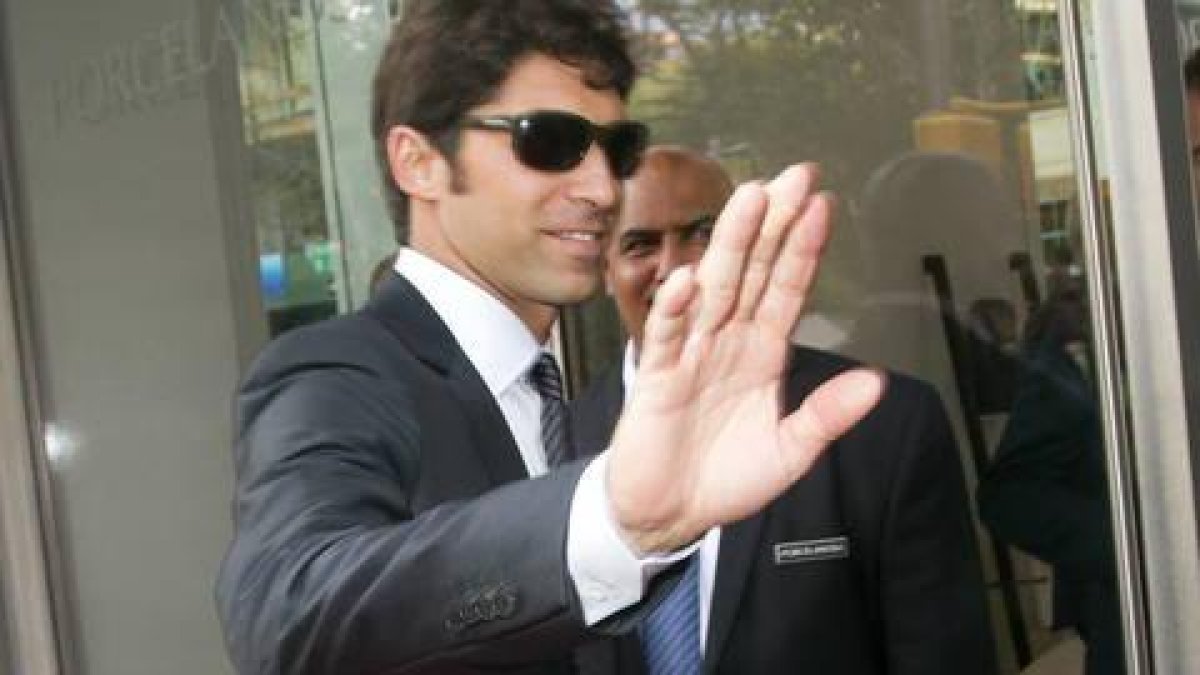 Cayetano Rivera se encuentra bien tras el siniestro y asegura que no le practicaron ninguna prueba de alcoholemia: "Ni positivo ni nada"