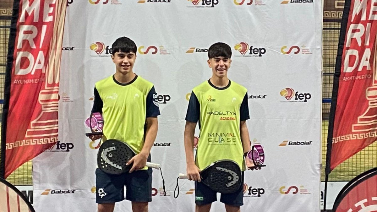 Alejandro Alonso Carrera se proclama subcampeón del Máster Final de Pádel de Menores.