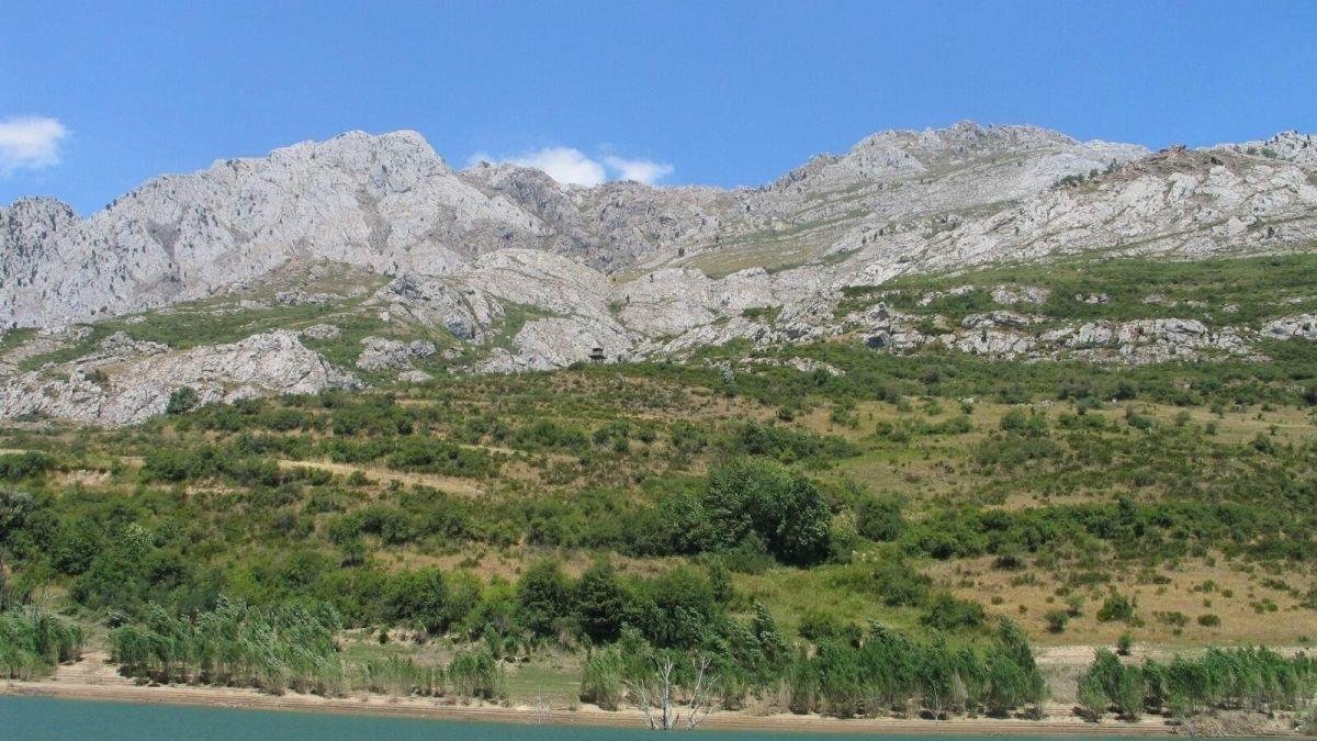Terrenos fuera del pantano de Riaño que pueden habilitarse como pastos.